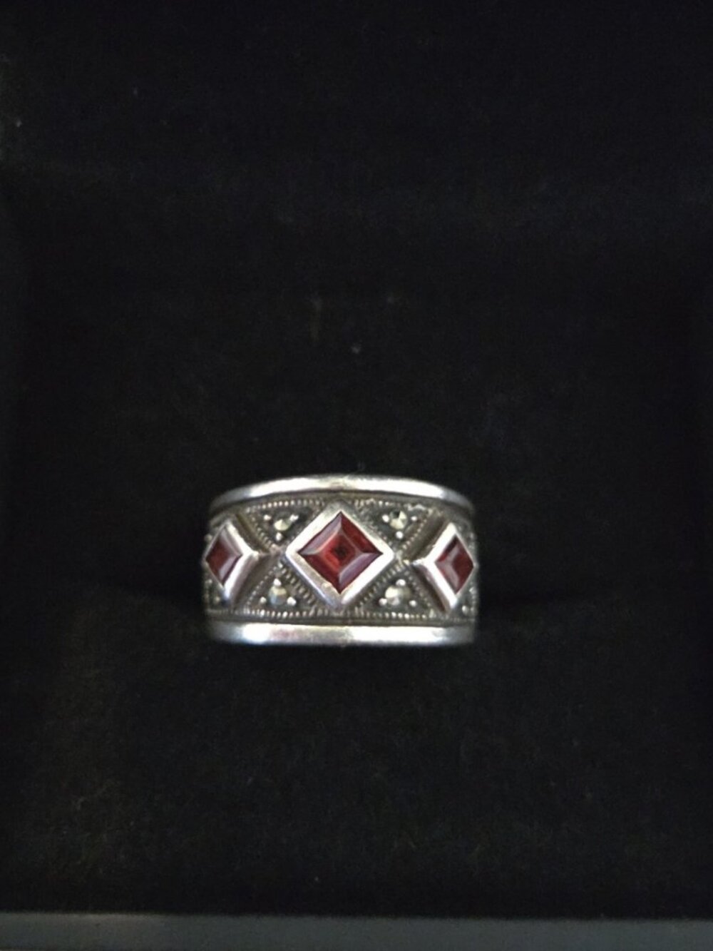 Vintage silver and garnet ring